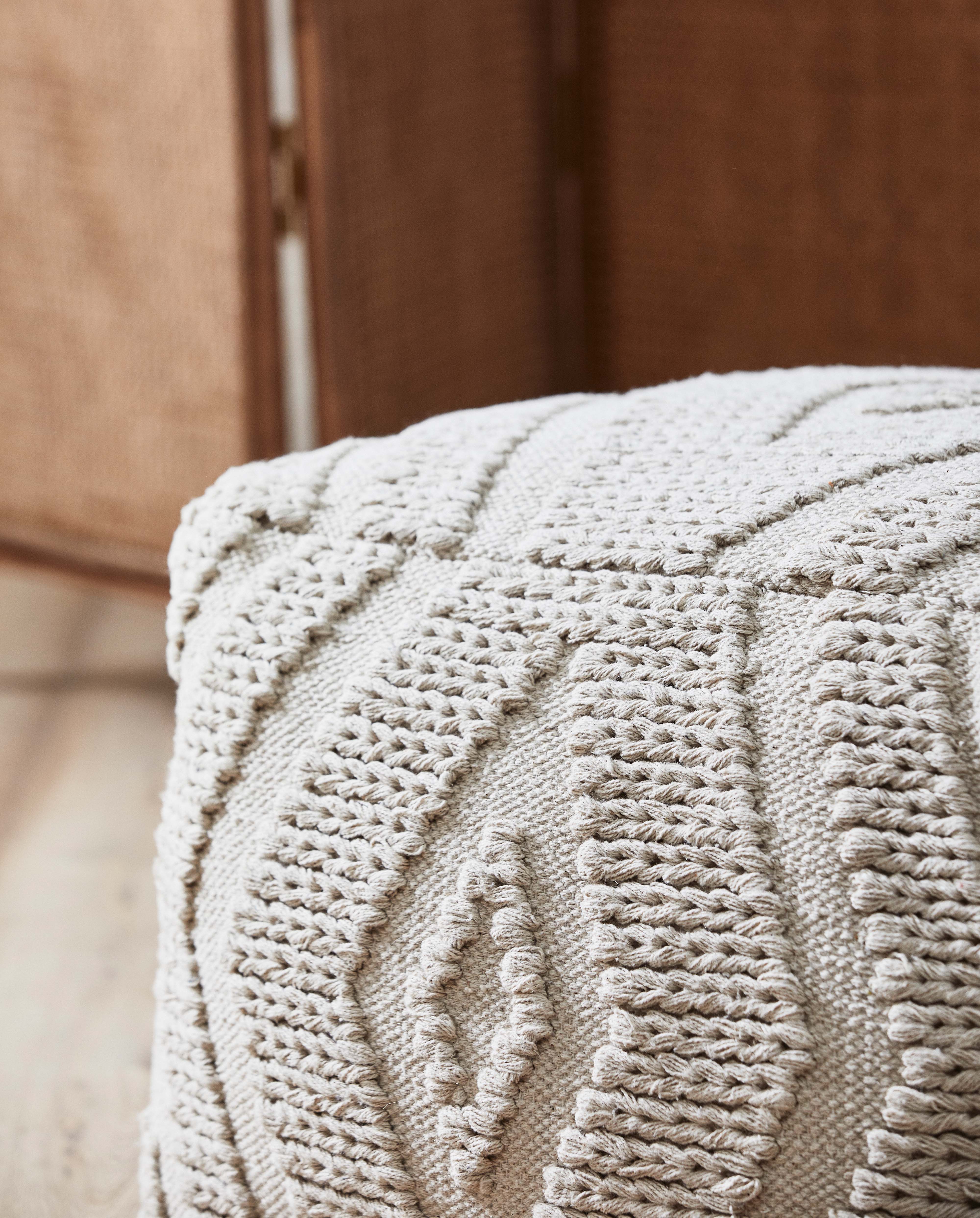 Wular Pouf - Off White, Nordal, bänkar & pallar