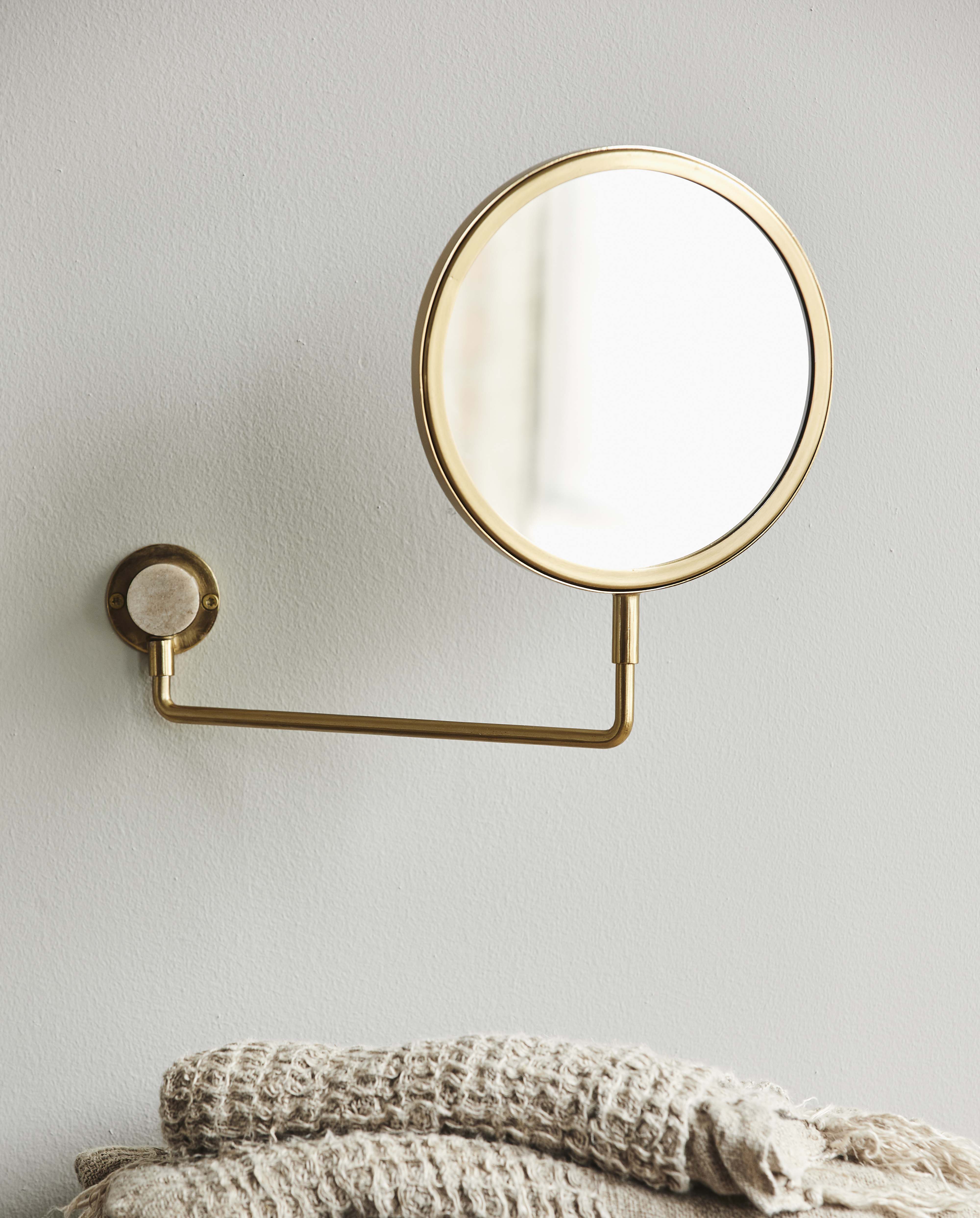Tesia Wall Mirror - Golden Finish, Nordal, speglar