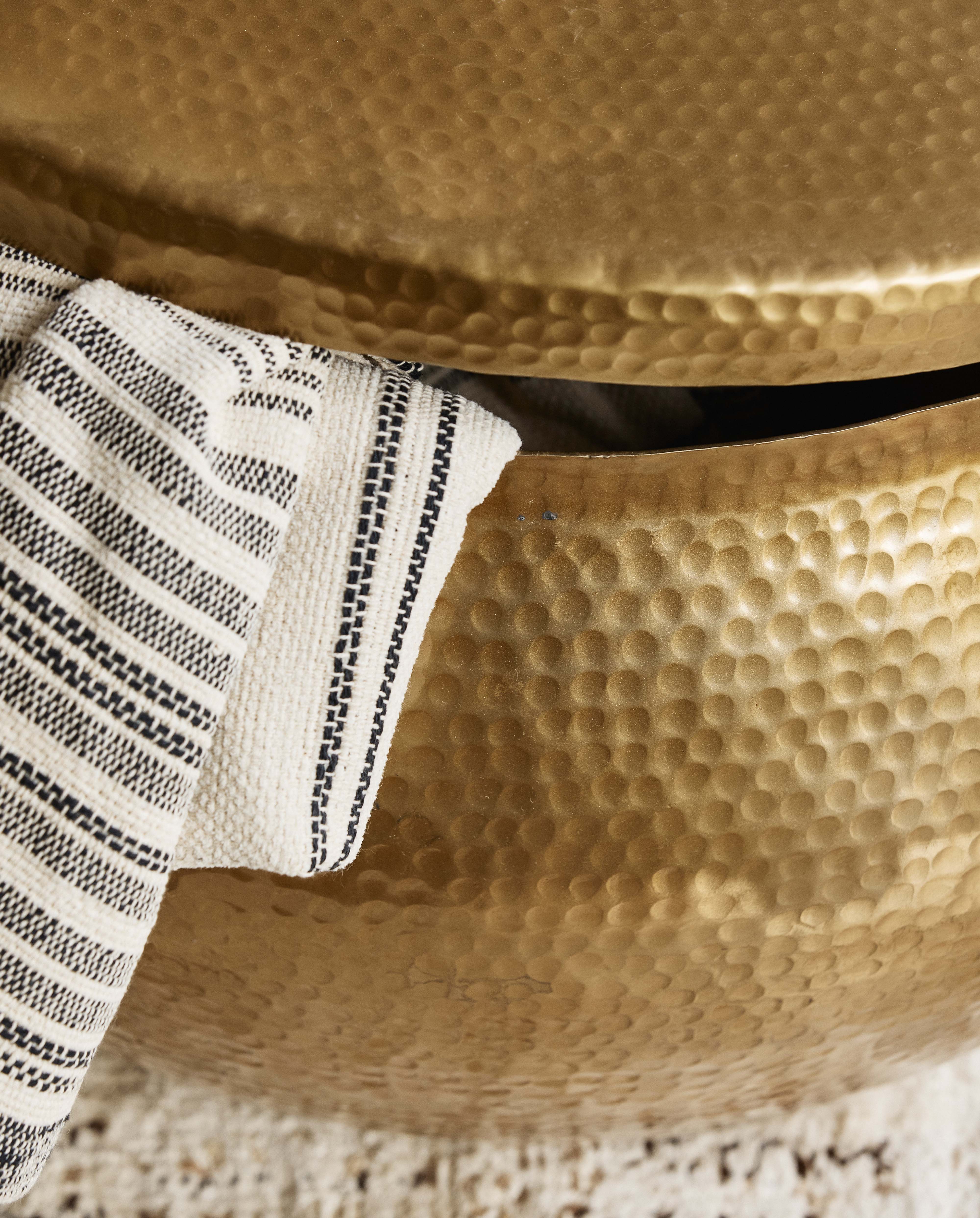 Akia Coffe Table - Brass, Nordal, möbler