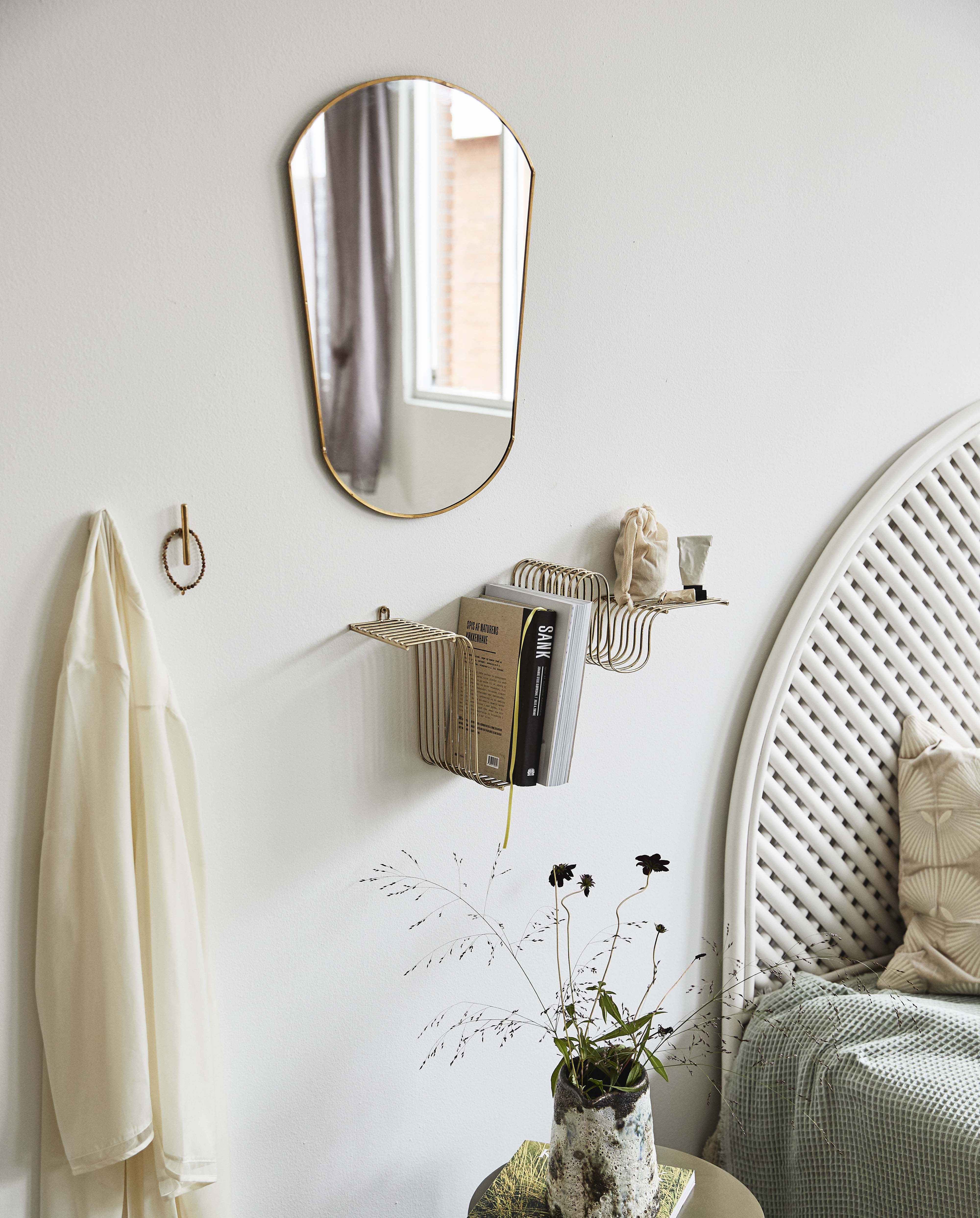 Brava Shelf, Brass Finish, Nordal, vägghyllor & väggskåp