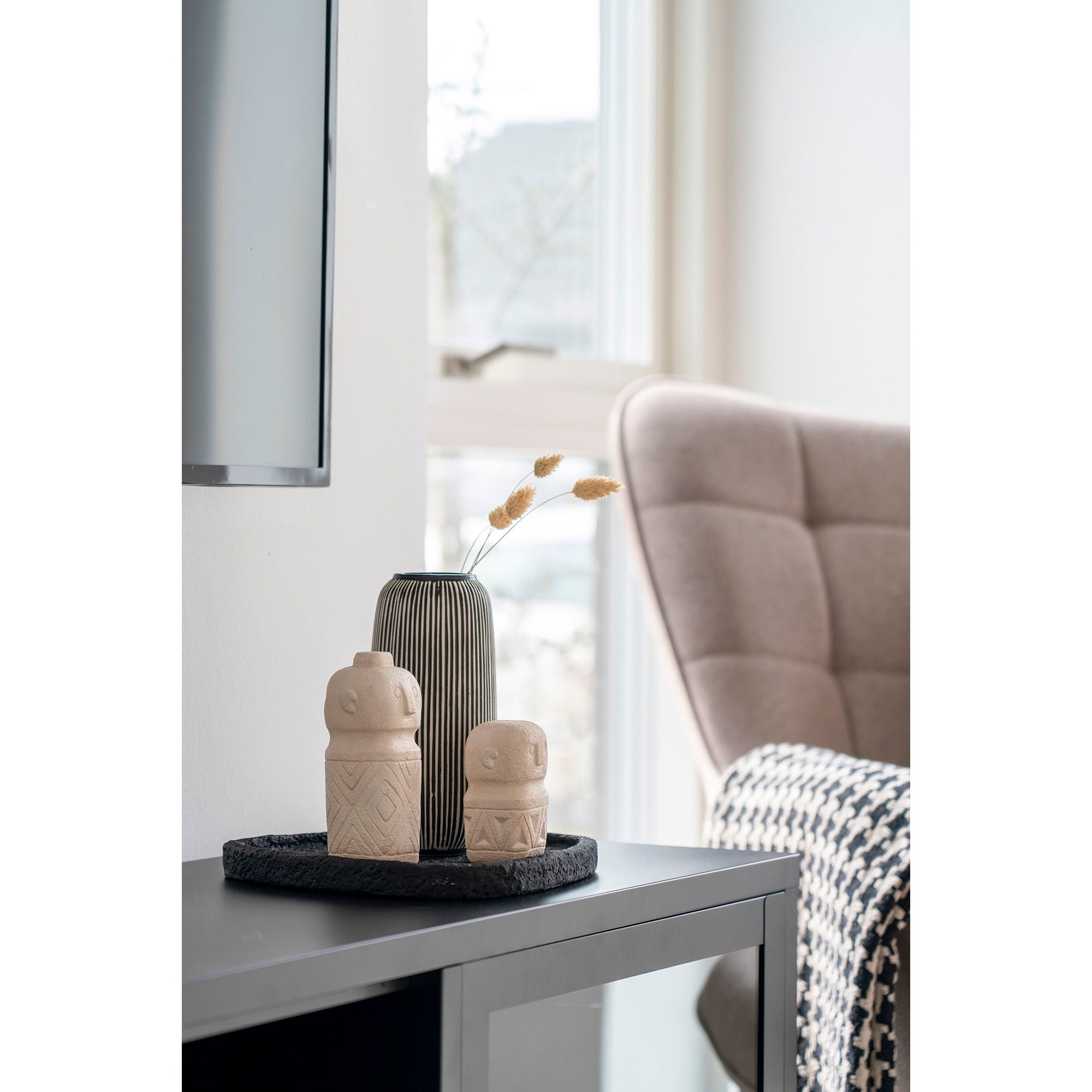 TRAY Bricka, svart cement