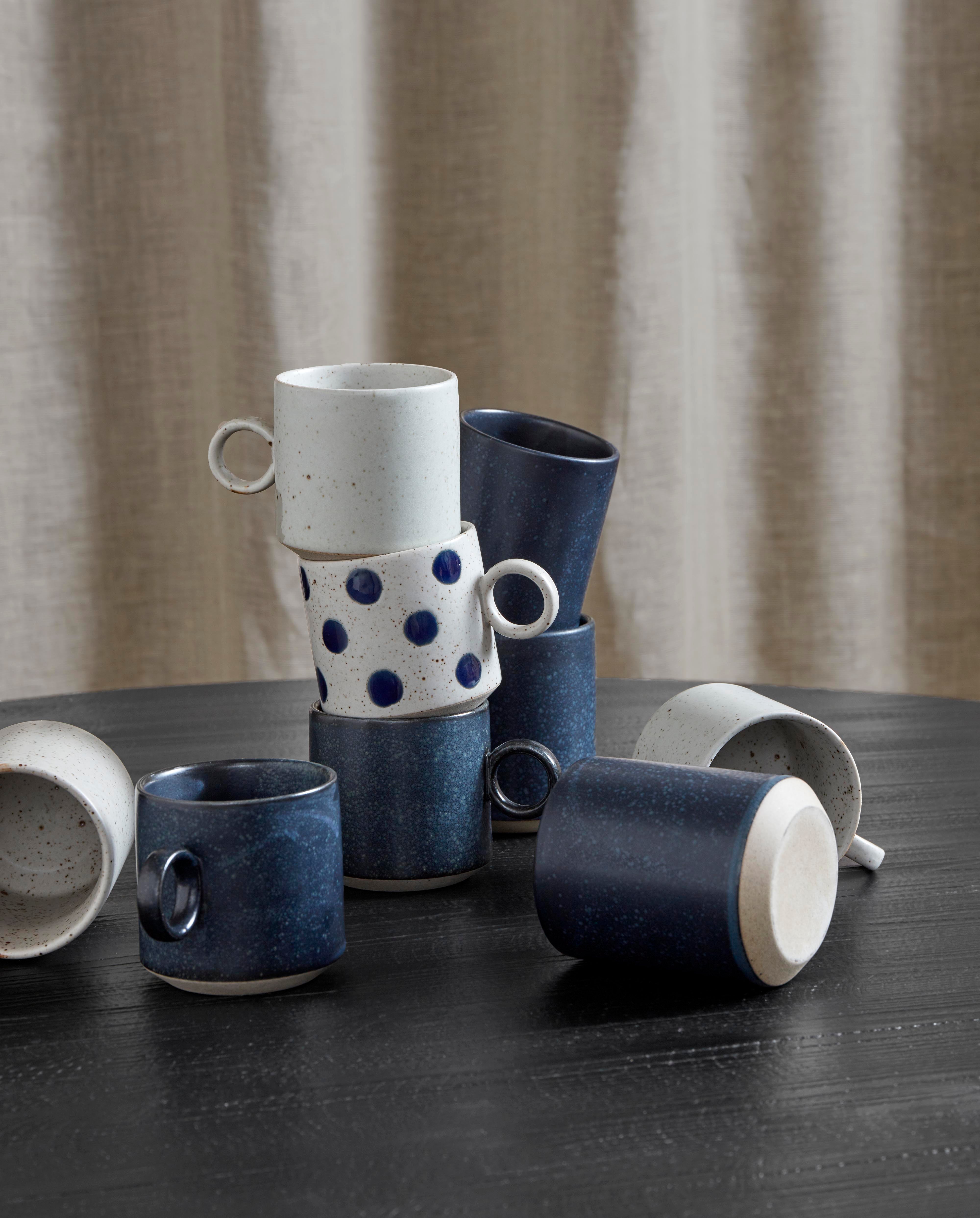 Grainy Dot Cup W. Handle, Sand/dark Blue, Nordal, koppar och muggar