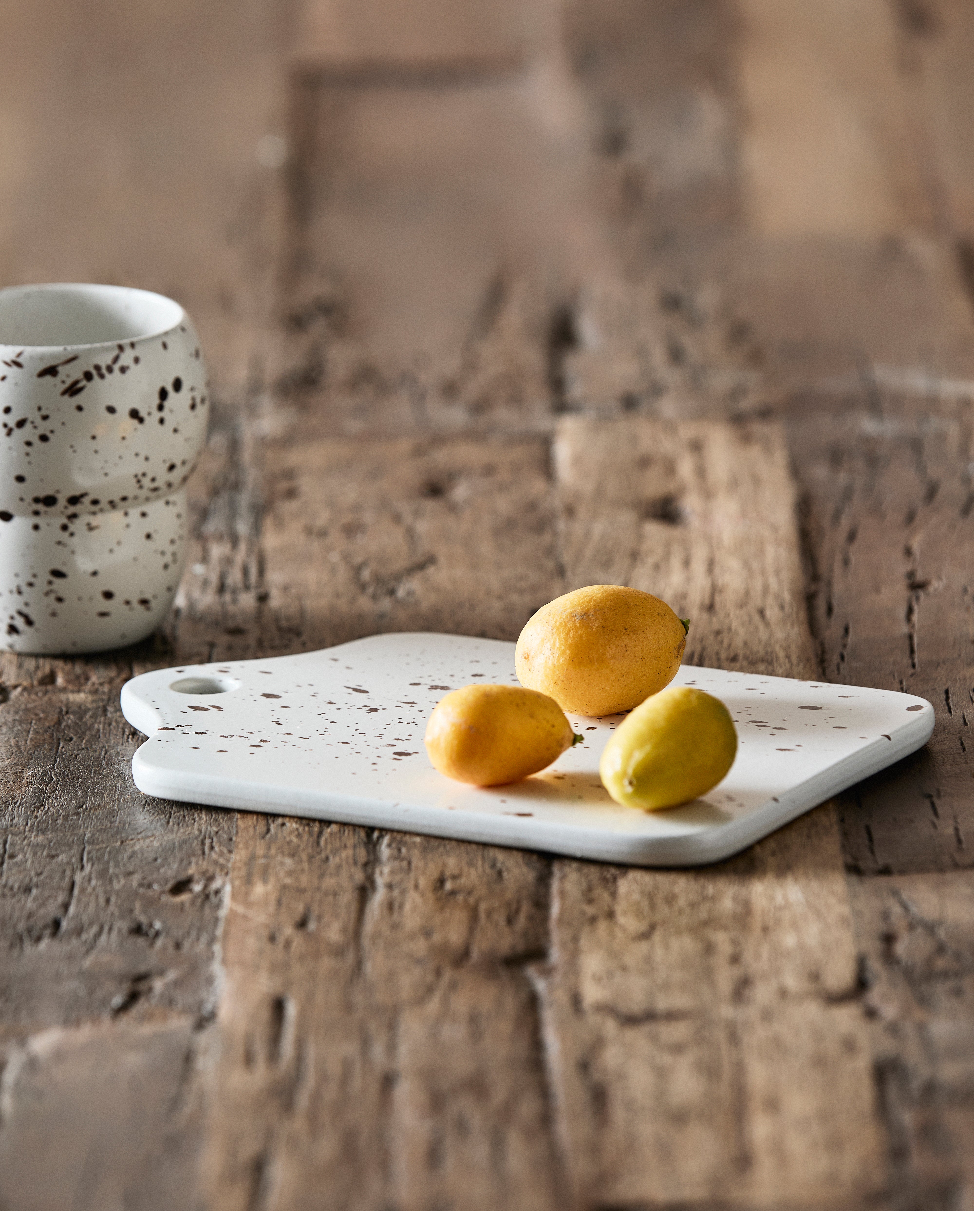 Ria Serving Plate W. Splash - Ivory, Nordal, köksredskap