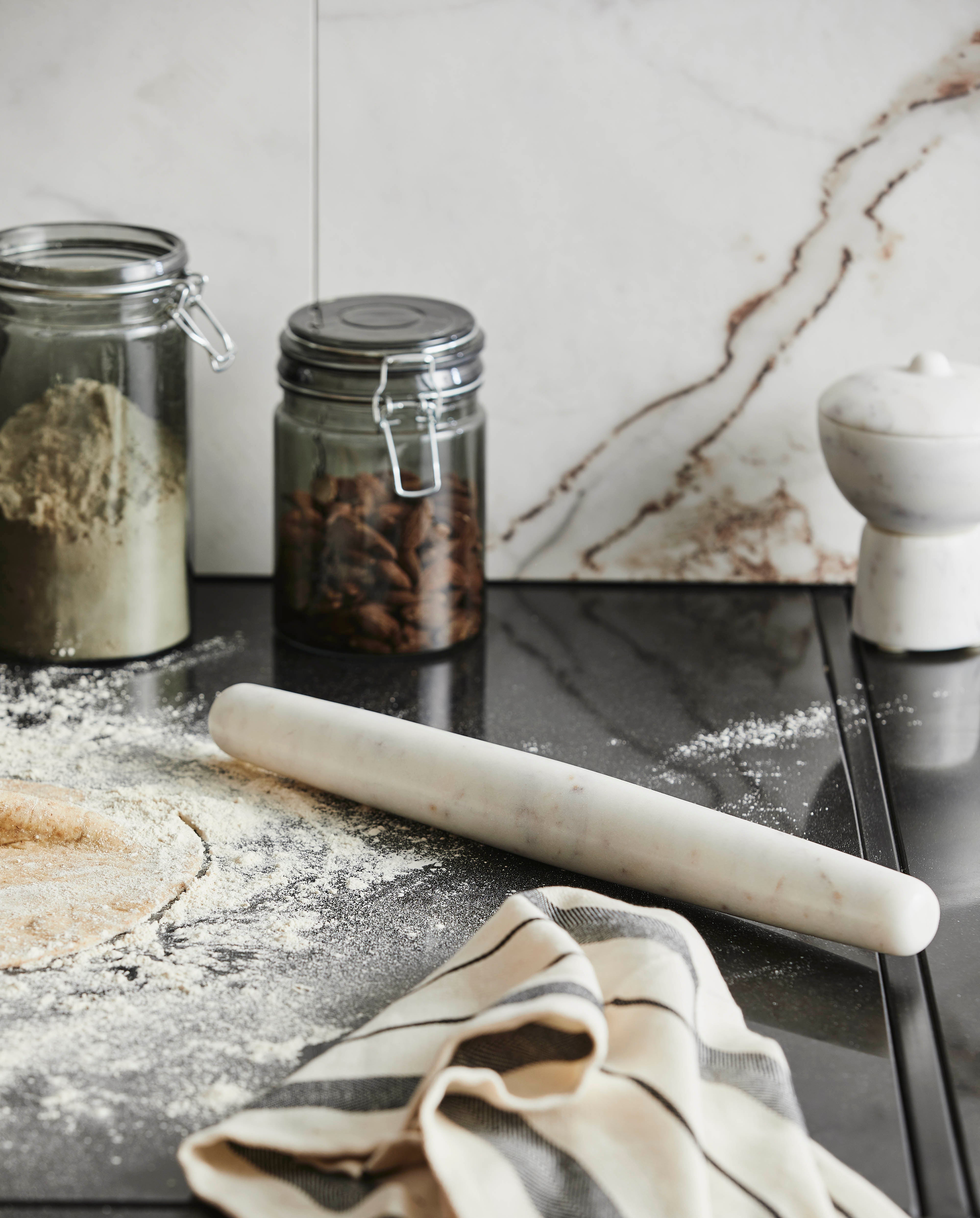 Pear Storage Glass, L, Smoke, Nordal, förvaring