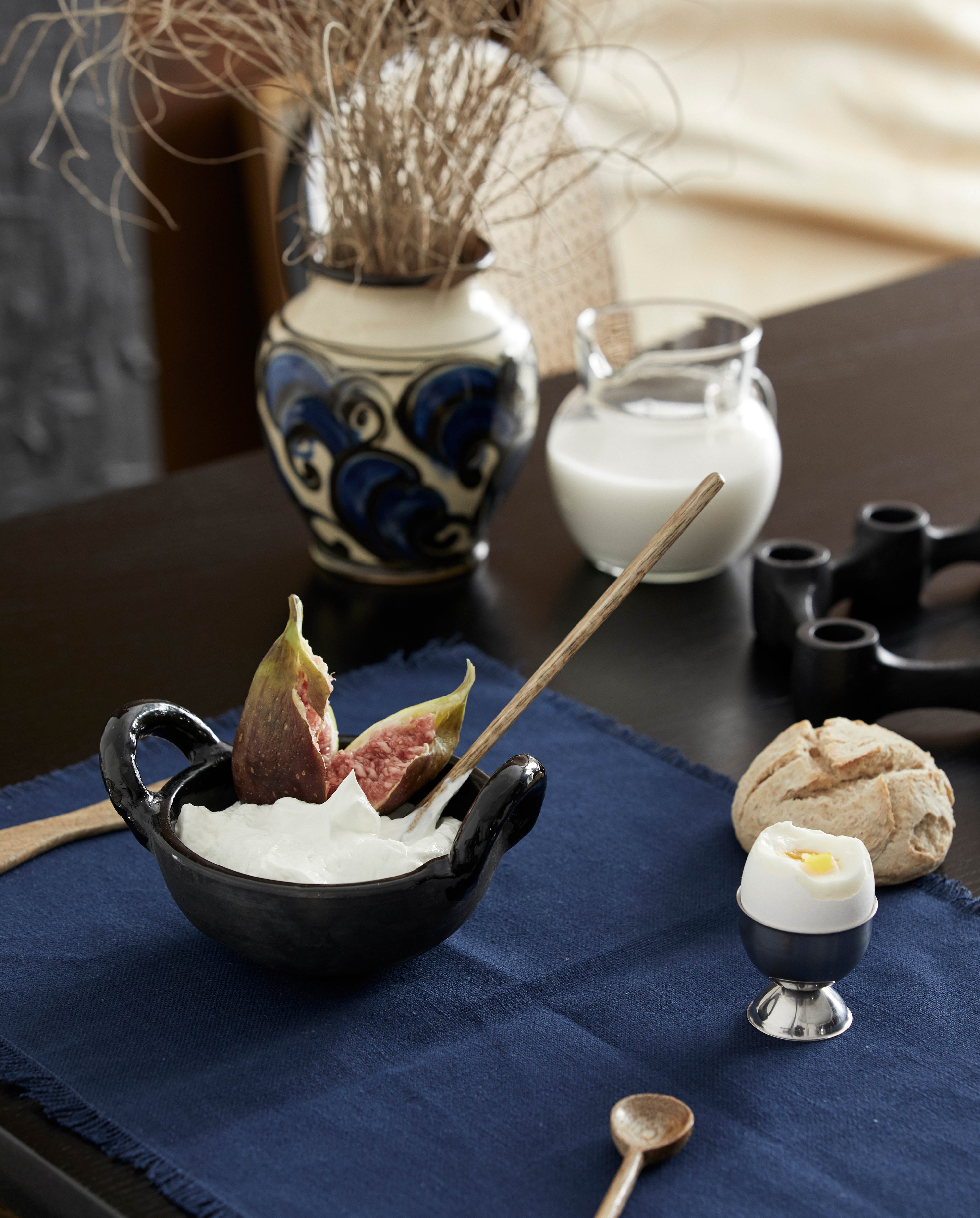 Juniper Bowl W. Handles, Terracotta - Black, Nordal, köksredskap