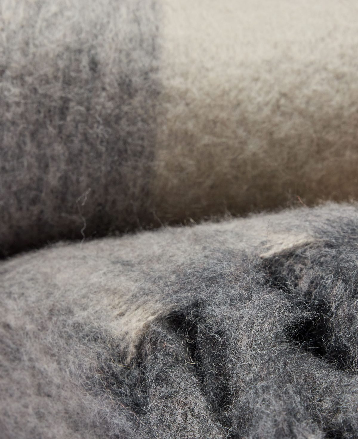 Mjuk Ullpläd från Ylleverket Bredrand Grå, House of Regalo, bäddset-textil