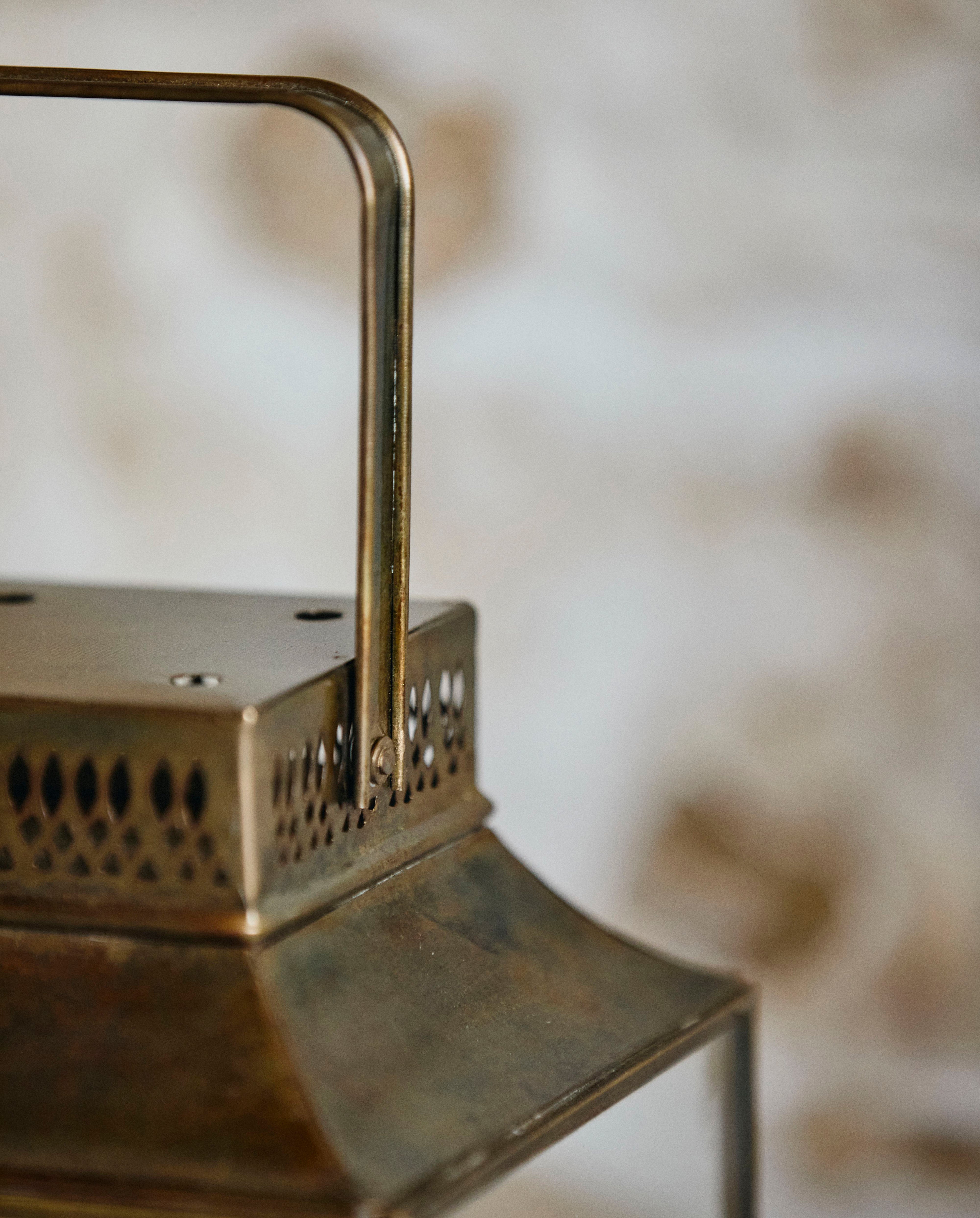 Antique Lantern, Square W/top, S - Golden Finish, Nordal, ljus & ljuslyktor