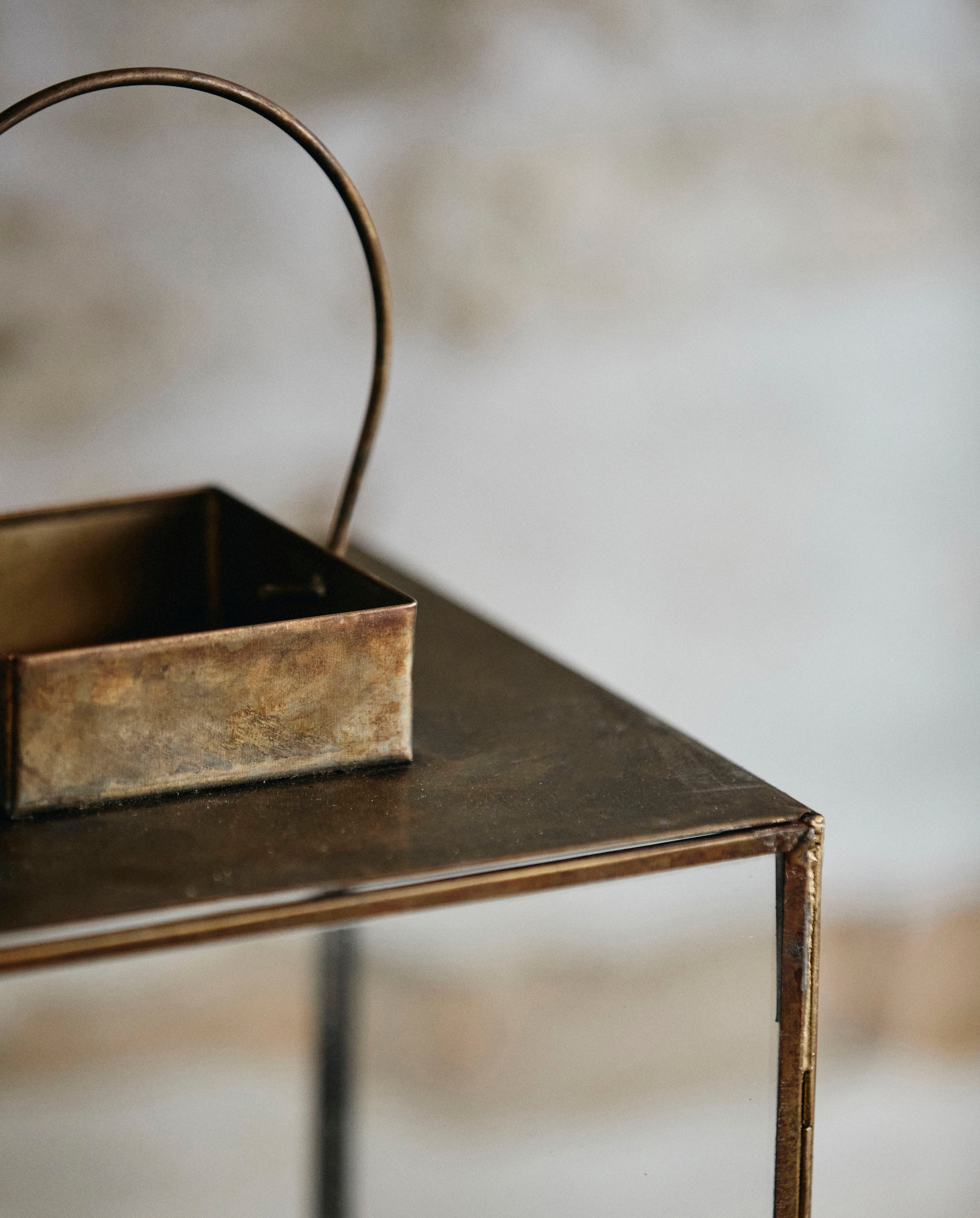 Antique Lantern W/flat Top, S - Golden Finish, Nordal, ljus & ljuslyktor