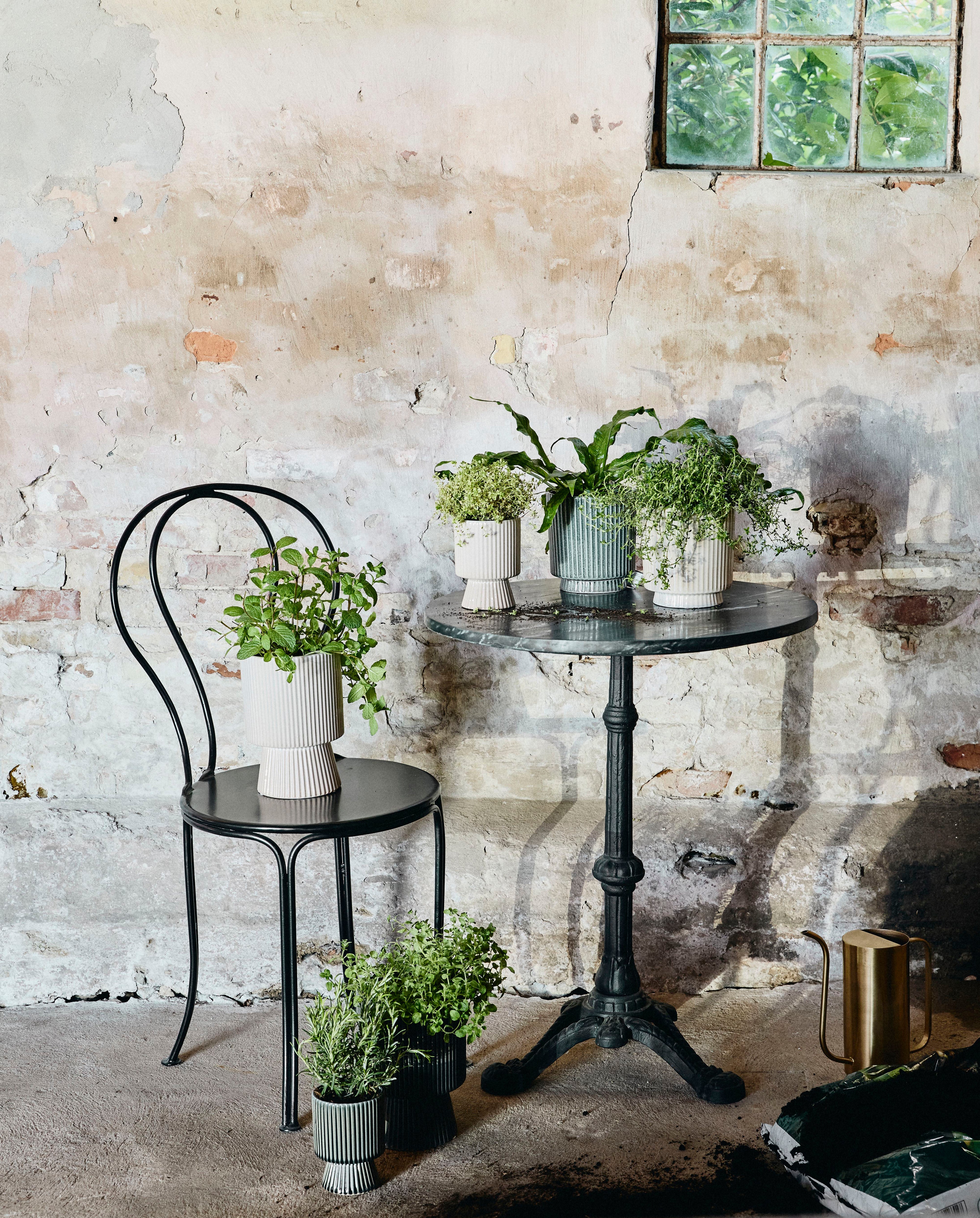 Café Table - Black Marble, Round W/iron, Nordal, bord