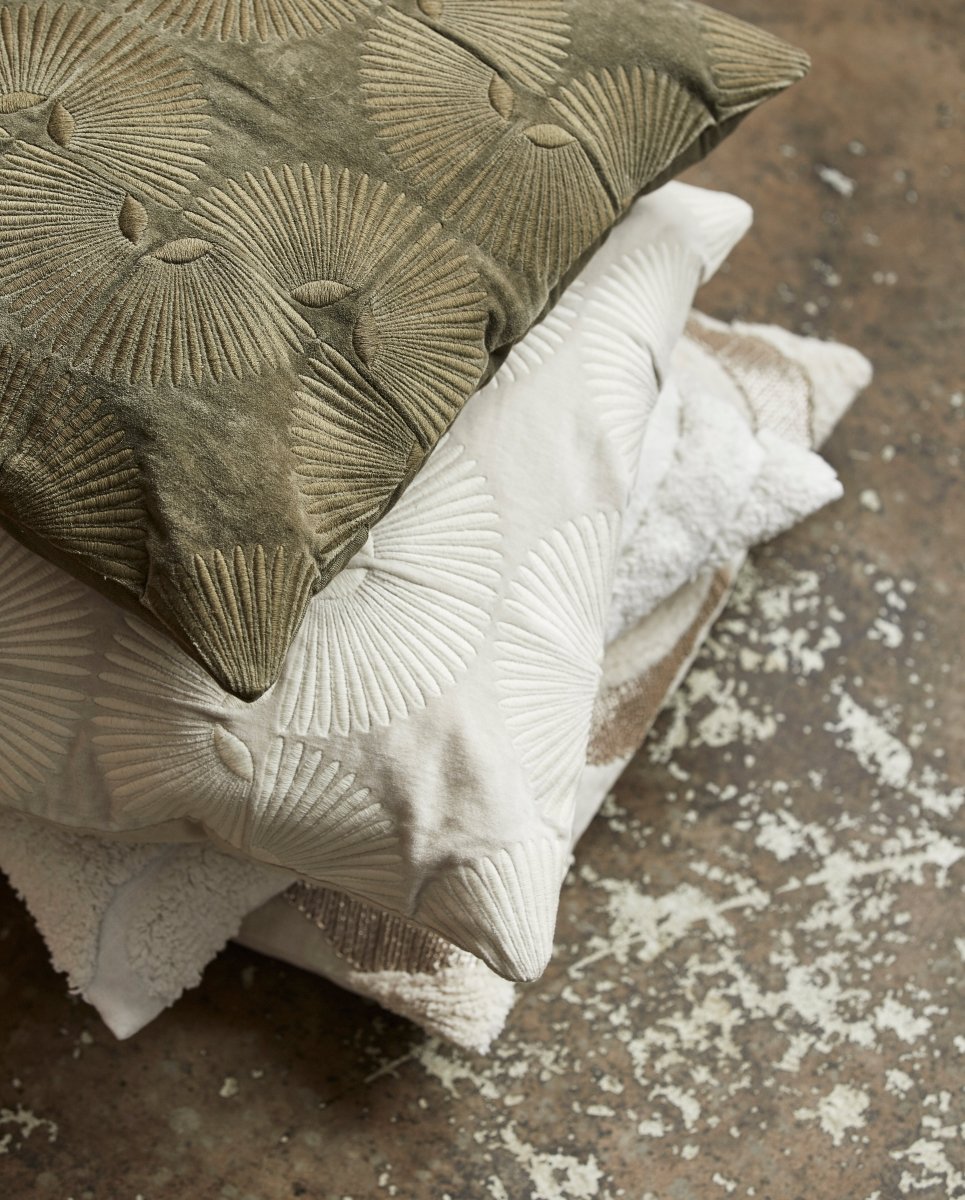 Alasie Cushion Cover, Green, Nordal, sovrums textilier