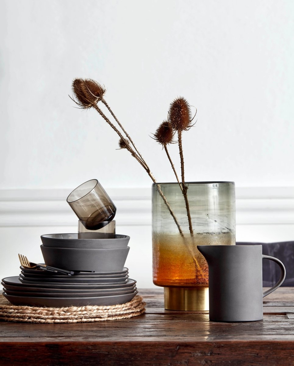 Stoneware Cake Plate, Black/white, Nordal, tallrikar och fat