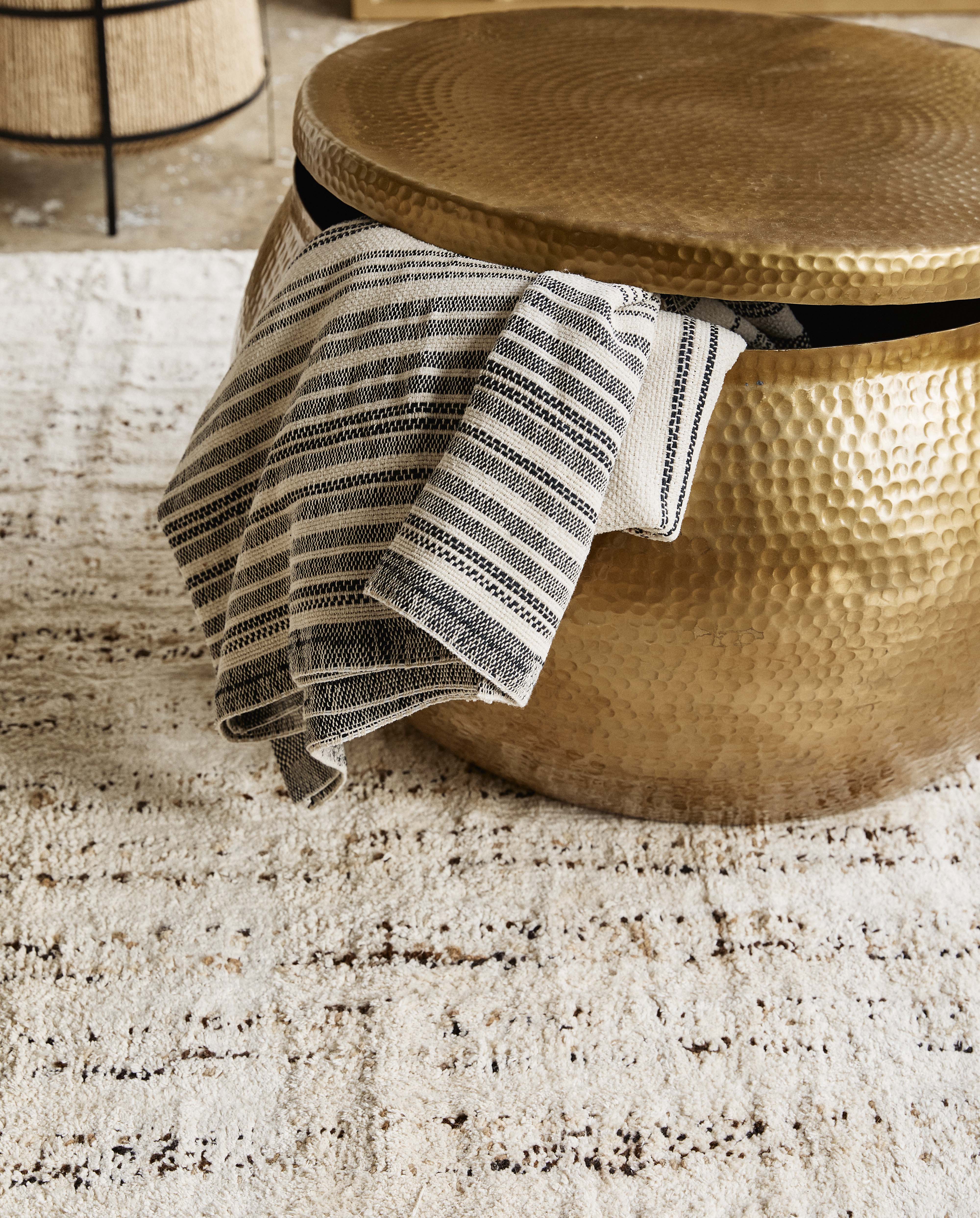 Akia Coffe Table - Brass, Nordal, möbler