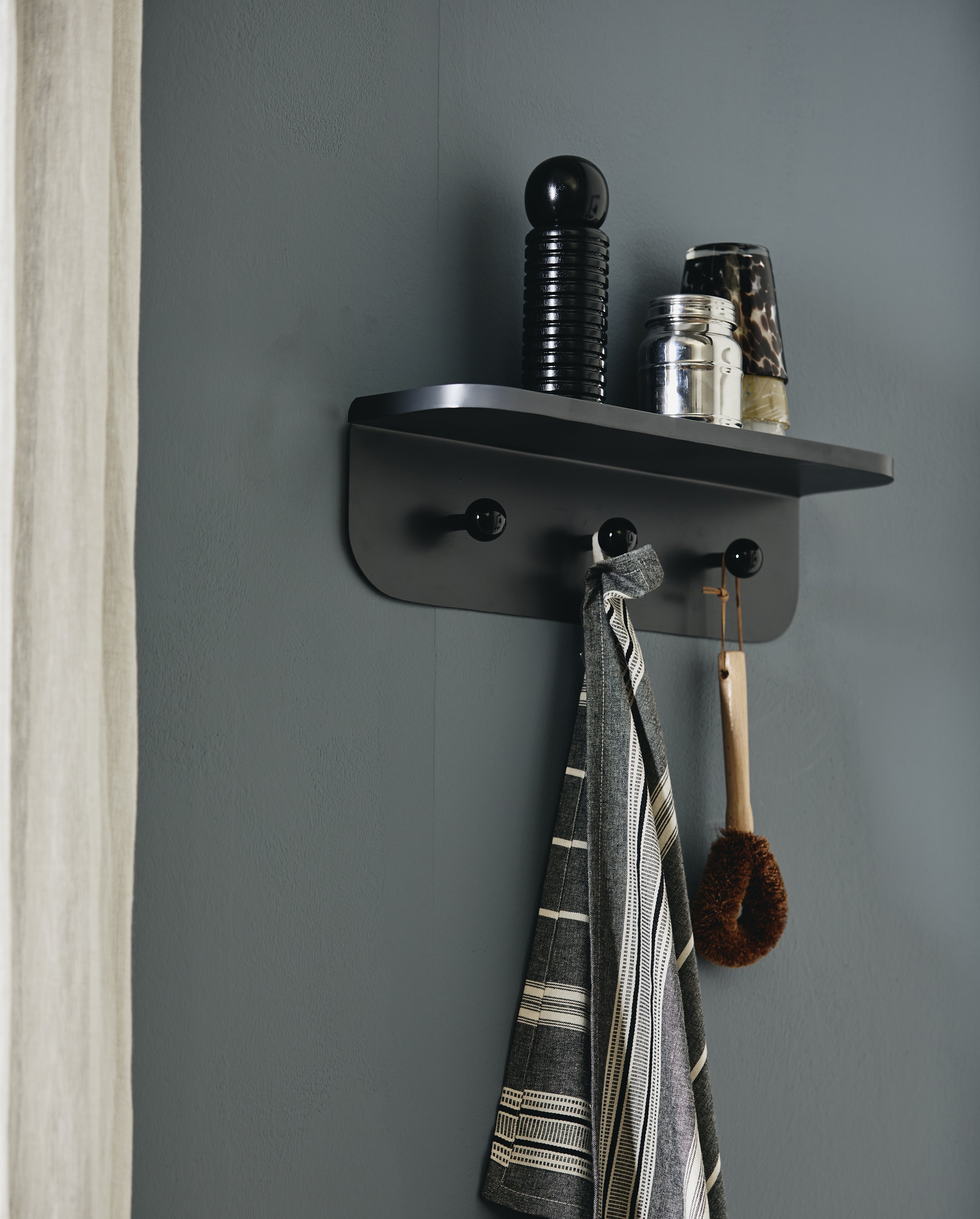 Turda Shelf W. Hooks - Grey, Nordal, vägghyllor & väggskåp