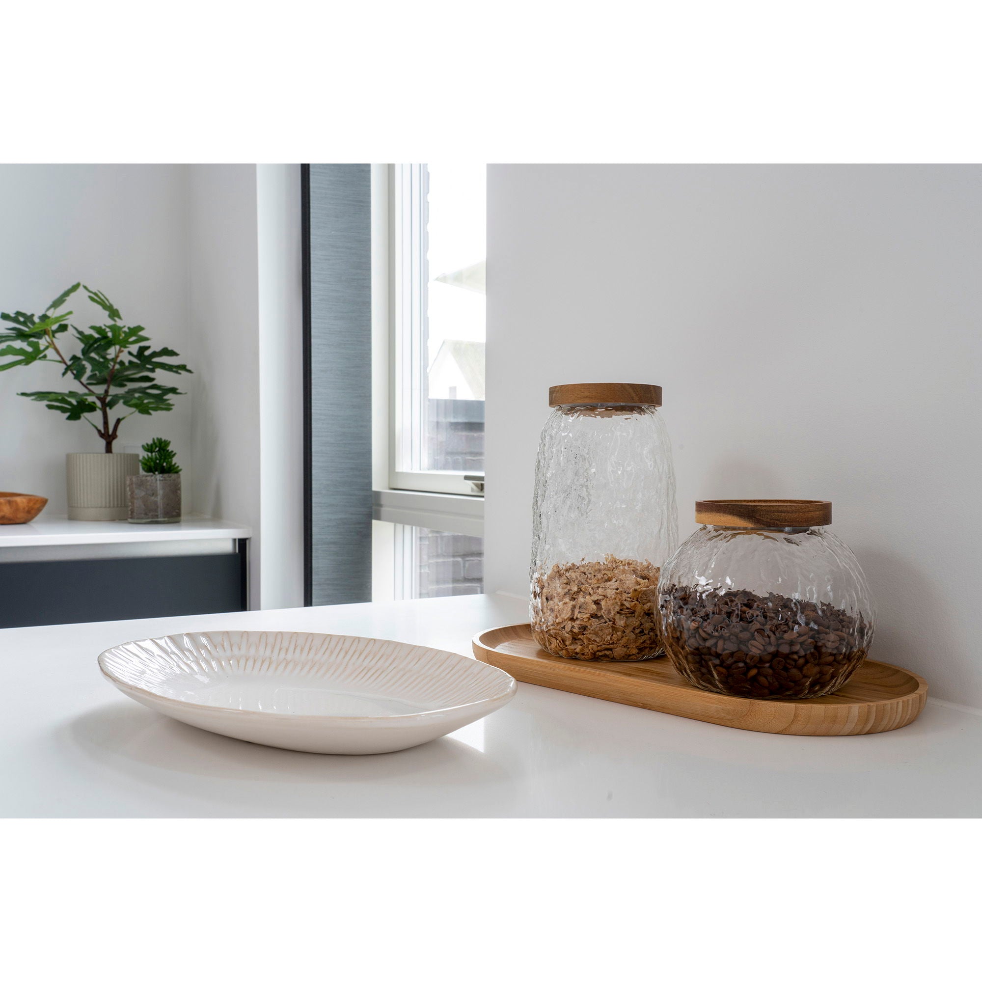 Bricka, keramik, vit