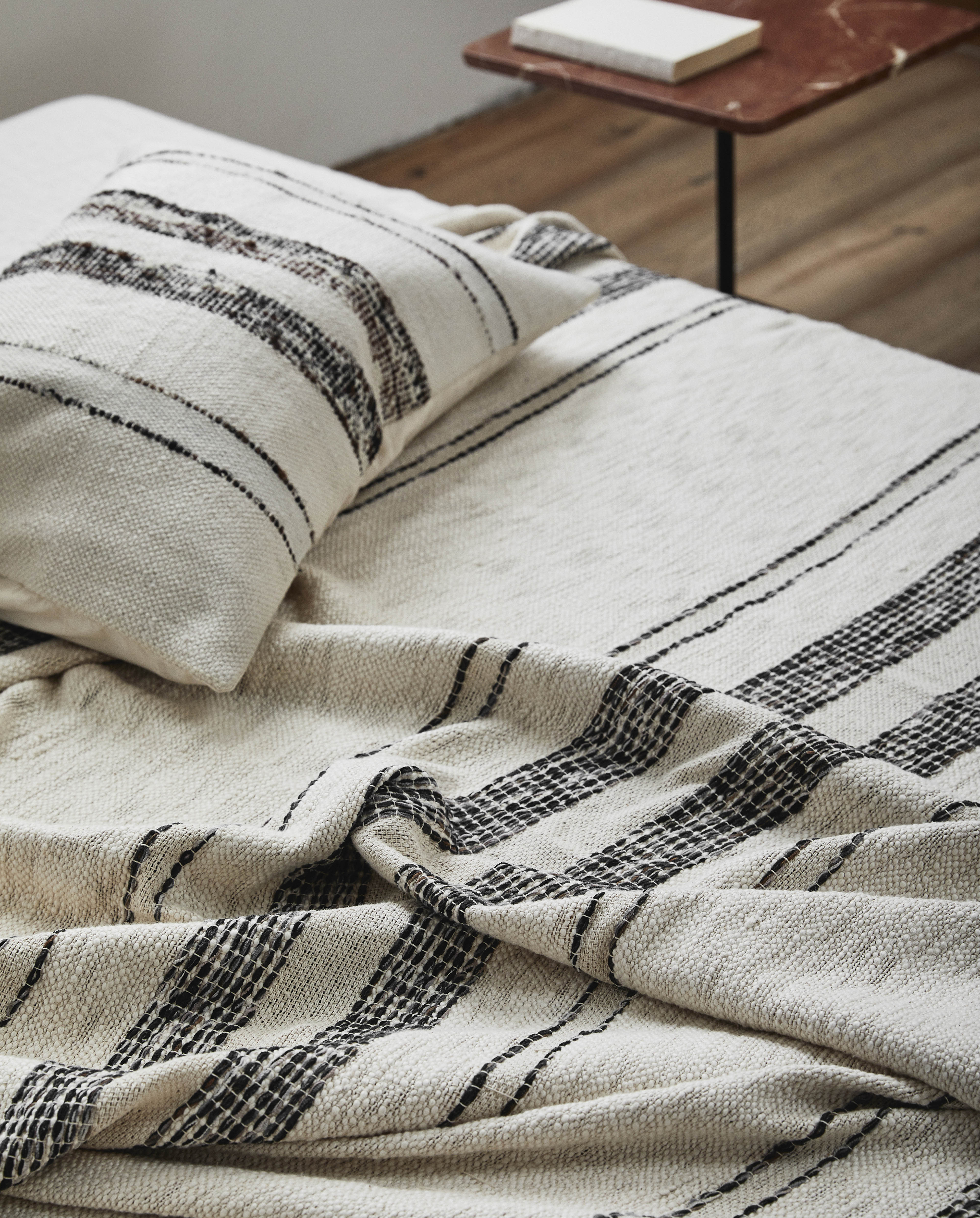 Anser Bed Cover, 270x270 - Off White, Nordal, mattor