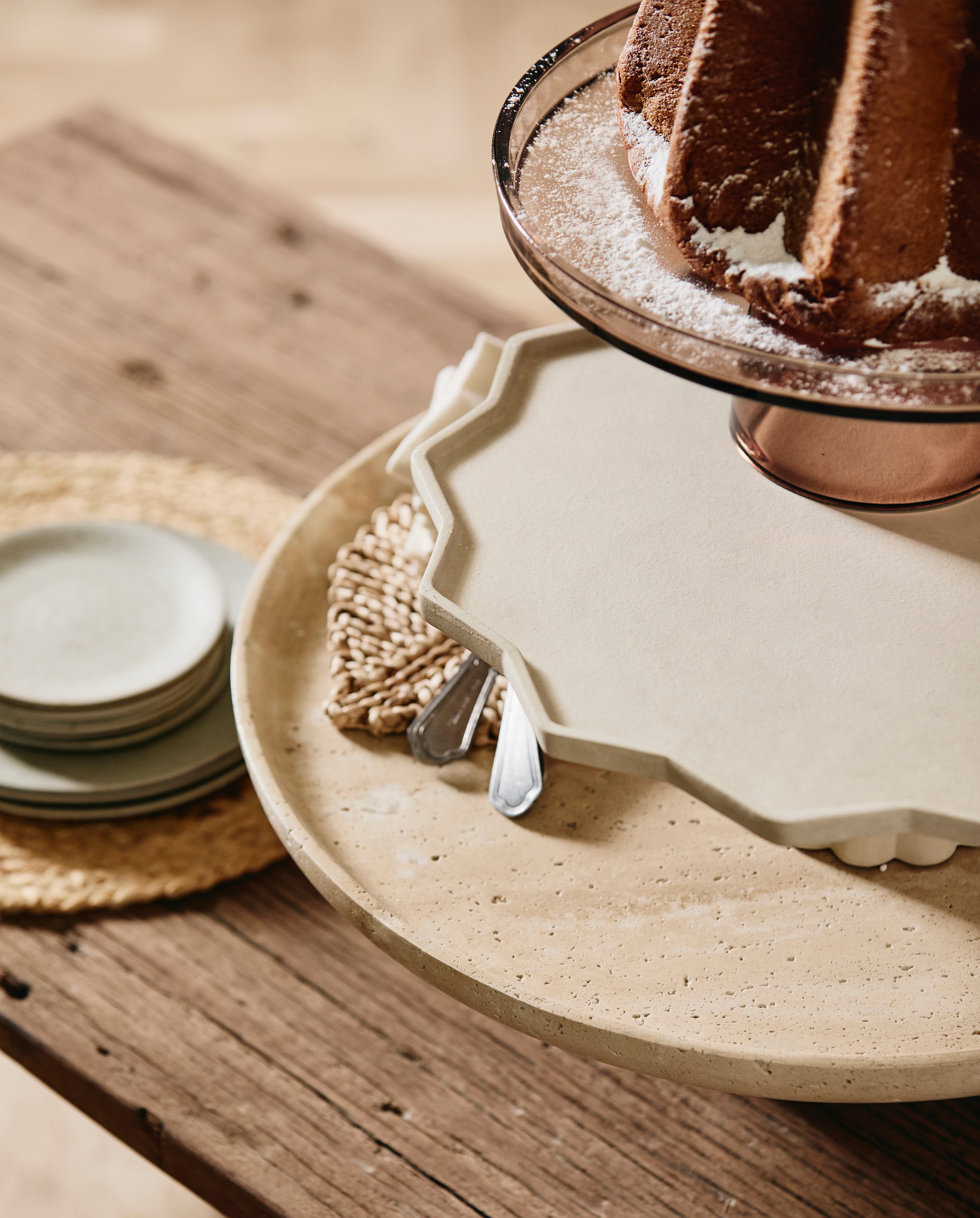 Carom Stand Plate - Smoke, Nordal, köksredskap