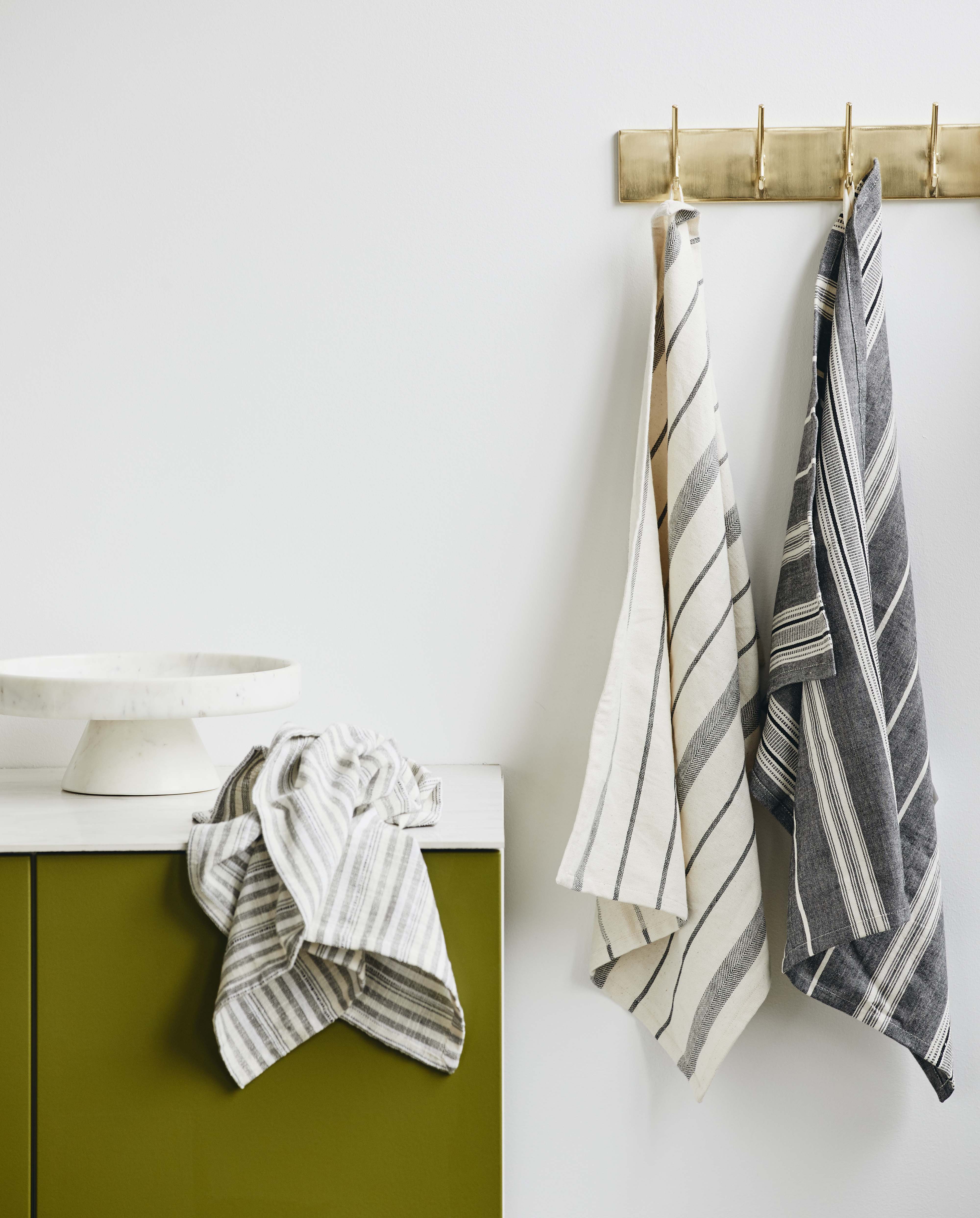 Orion Tea Towel, Off White/black Stripes, Nordal, sovrums textilier