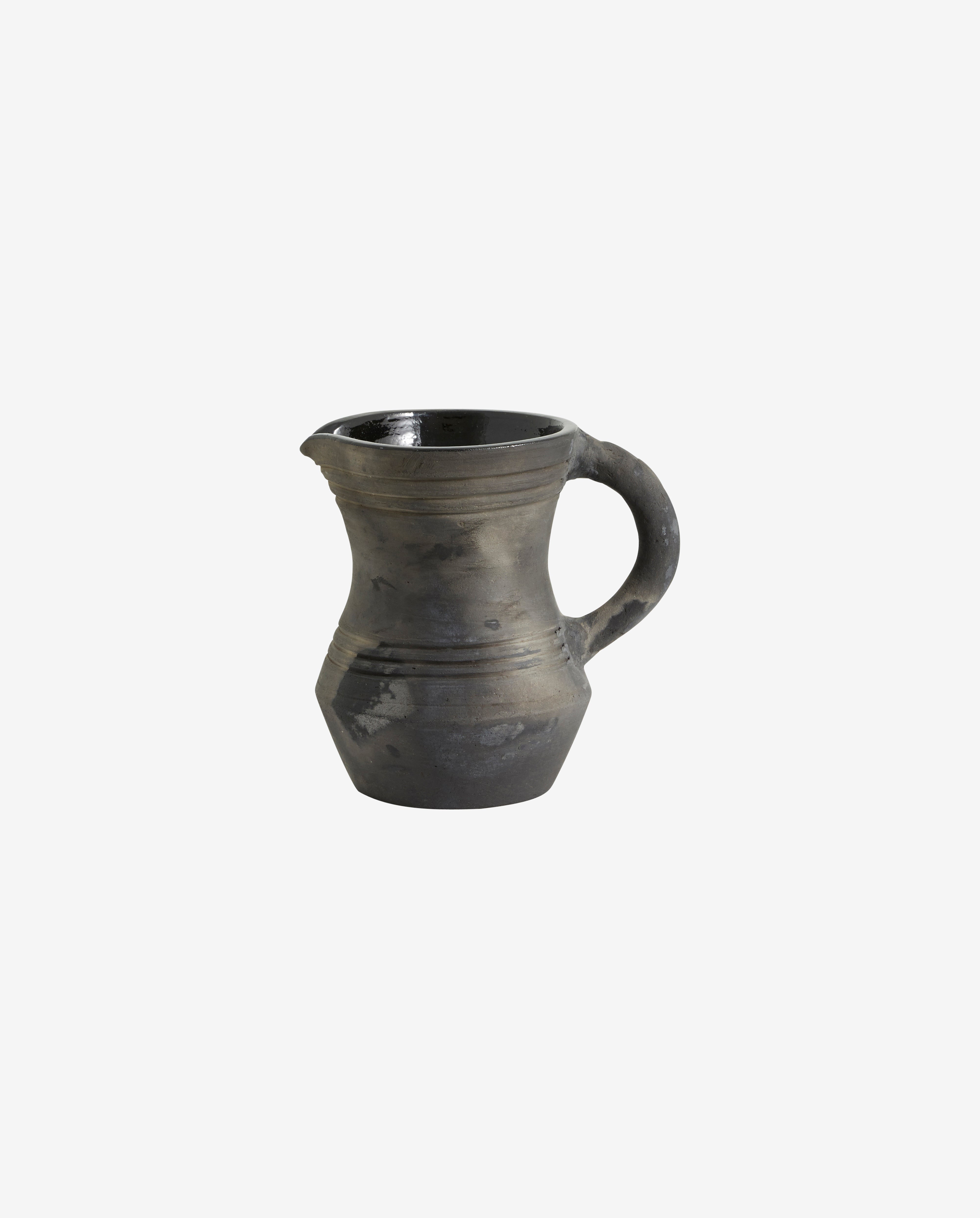 Juniper Jug W. Handle, Terracotta - Black, Nordal, kannor och karaff