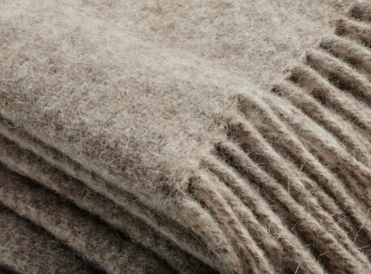 Härlig Ullpläd från Ylleverket – Enfärgad Natur, House of Regalo, bäddset-textil